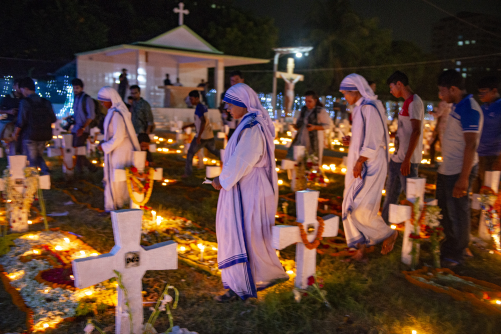 Covering All Souls Day